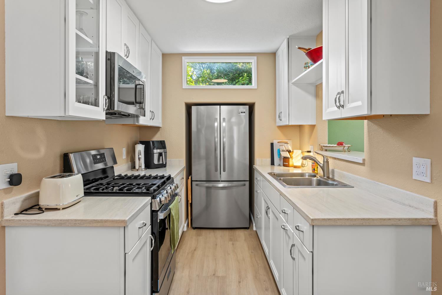 Detail Gallery Image 8 of 25 For 1169 Elm St, Ukiah,  CA 95482 - 2 Beds | 1 Baths