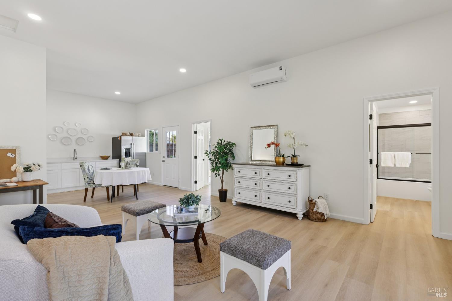 Detail Gallery Image 29 of 44 For 368 Bonnie Ct, Rohnert Park,  CA 94928 - 4 Beds | 2 Baths