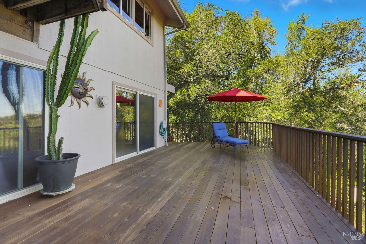 Detail Gallery Image 35 of 57 For 16 Burning Tree Dr, Novato,  CA 94949 - 3 Beds | 2/1 Baths