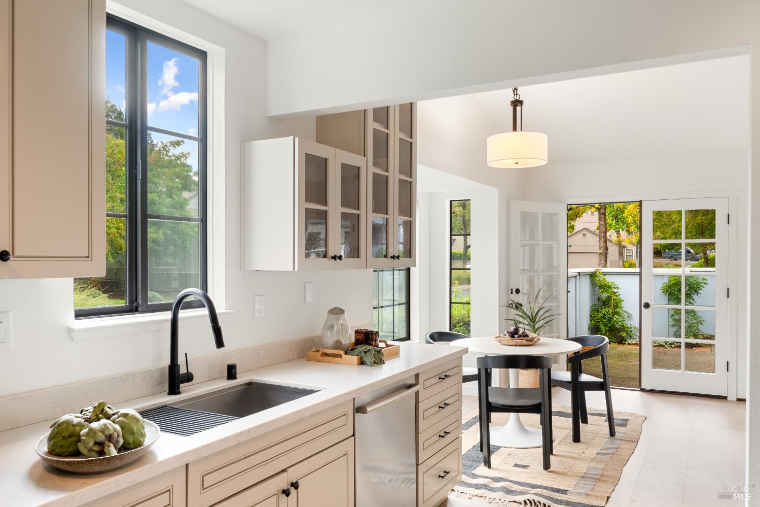 Detail Gallery Image 12 of 22 For 889 Princeton Dr, Sonoma,  CA 95476 - 2 Beds | 2 Baths