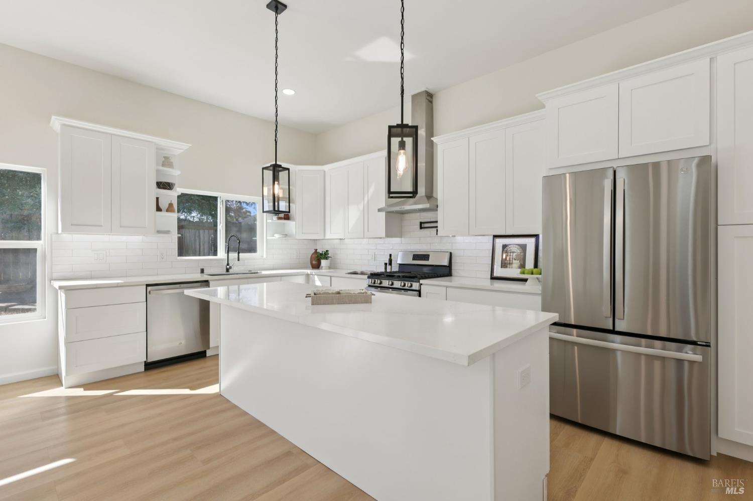 Detail Gallery Image 10 of 44 For 368 Bonnie Ct, Rohnert Park,  CA 94928 - 4 Beds | 2 Baths