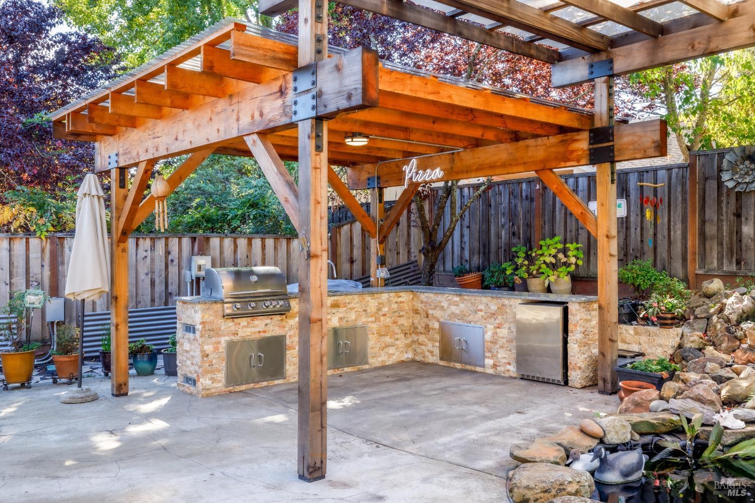 Detail Gallery Image 32 of 38 For 311 Laurel Ct, Cloverdale,  CA 95425 - 2 Beds | 2 Baths