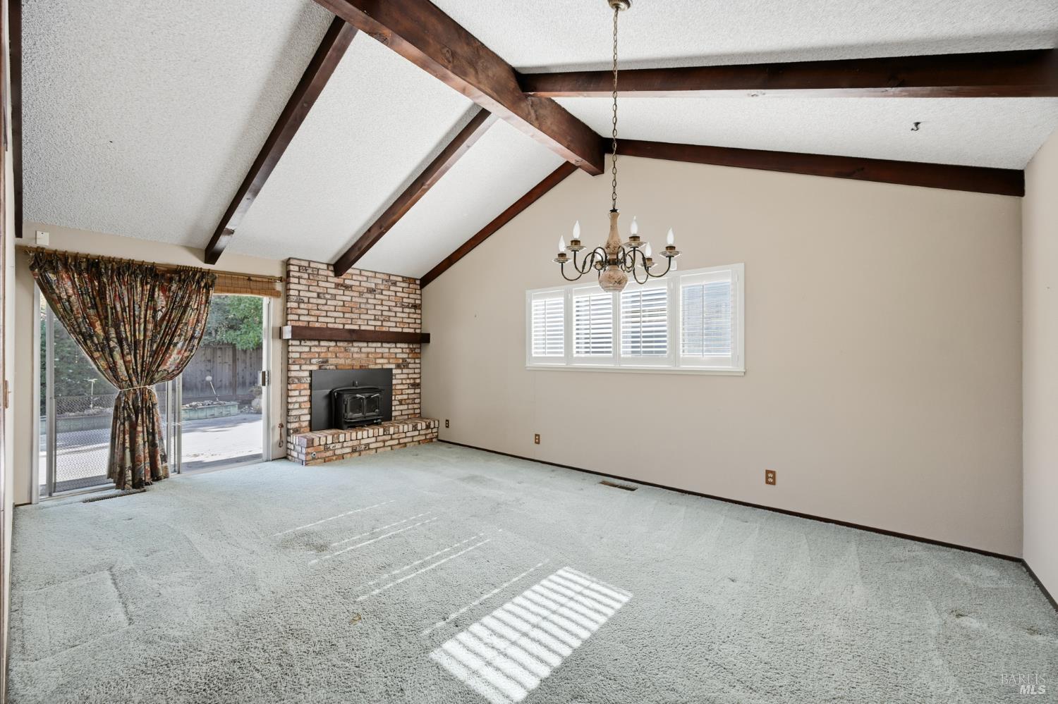 Detail Gallery Image 18 of 48 For 1124 Sunnyslope Dr, Santa Rosa,  CA 95404 - 4 Beds | 2 Baths