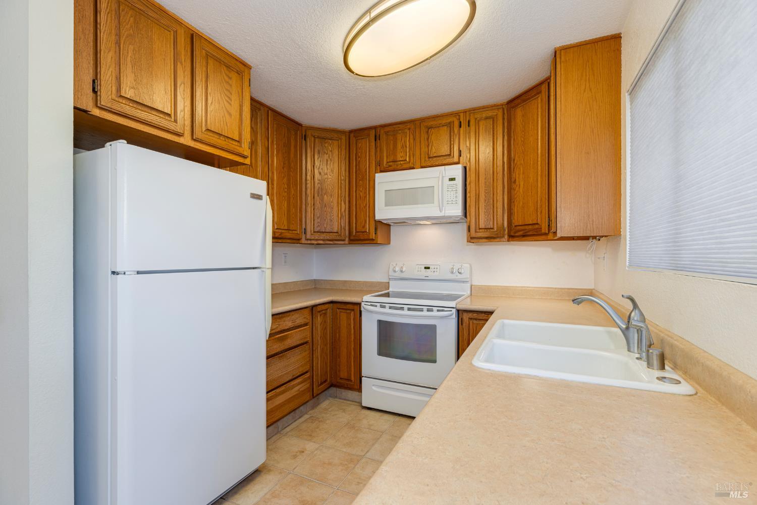 Detail Gallery Image 14 of 46 For 219 College View Dr, Rohnert Park,  CA 94928 - 3 Beds | 1/1 Baths