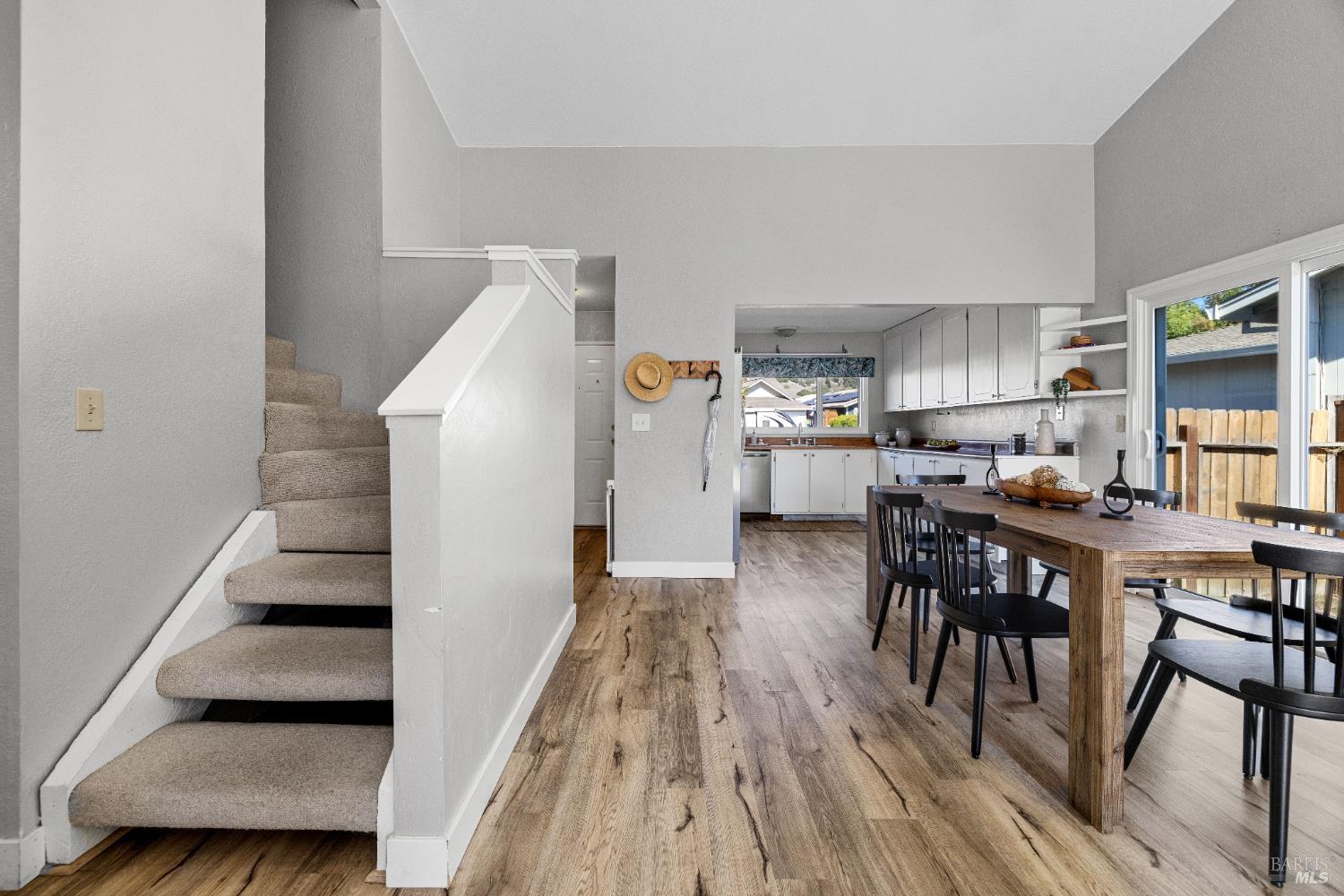 Detail Gallery Image 13 of 27 For 1511 Gladstone Way, Rohnert Park,  CA 94928 - 3 Beds | 2 Baths