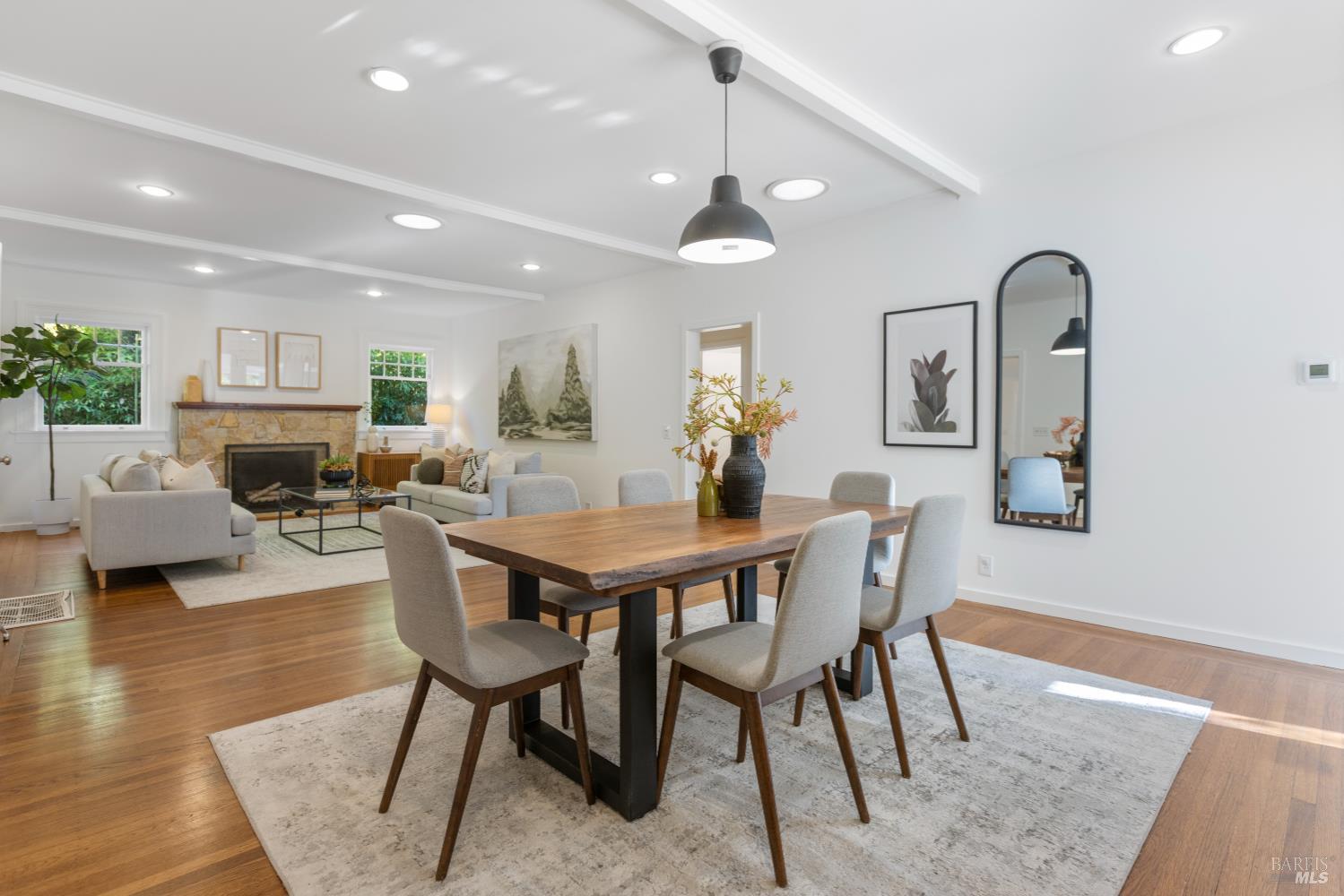 Detail Gallery Image 9 of 67 For 5 Hillside Ave, Kentfield,  CA 94904 - 5 Beds | 3 Baths