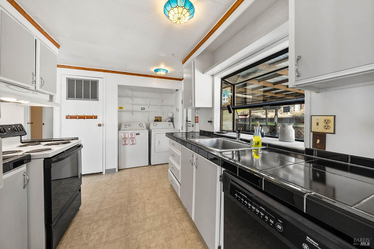 Detail Gallery Image 9 of 50 For 3360 Yuba St, Nice,  CA 95464 - 2 Beds | 2 Baths