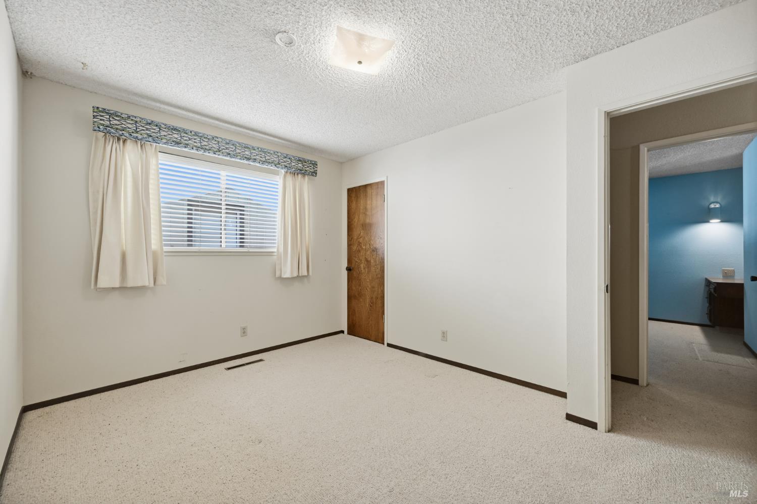 Detail Gallery Image 36 of 48 For 1124 Sunnyslope Dr, Santa Rosa,  CA 95404 - 4 Beds | 2 Baths