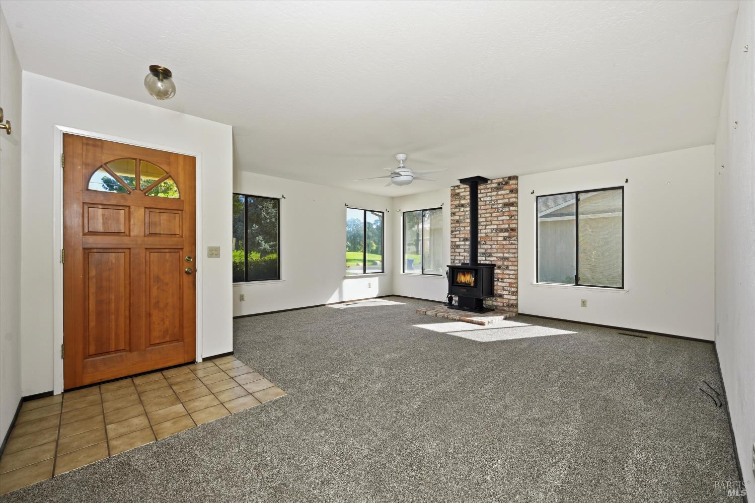 Detail Gallery Image 5 of 26 For 19575 Old Creek Rd, Hidden Valley Lake,  CA 95467 - 3 Beds | 2 Baths