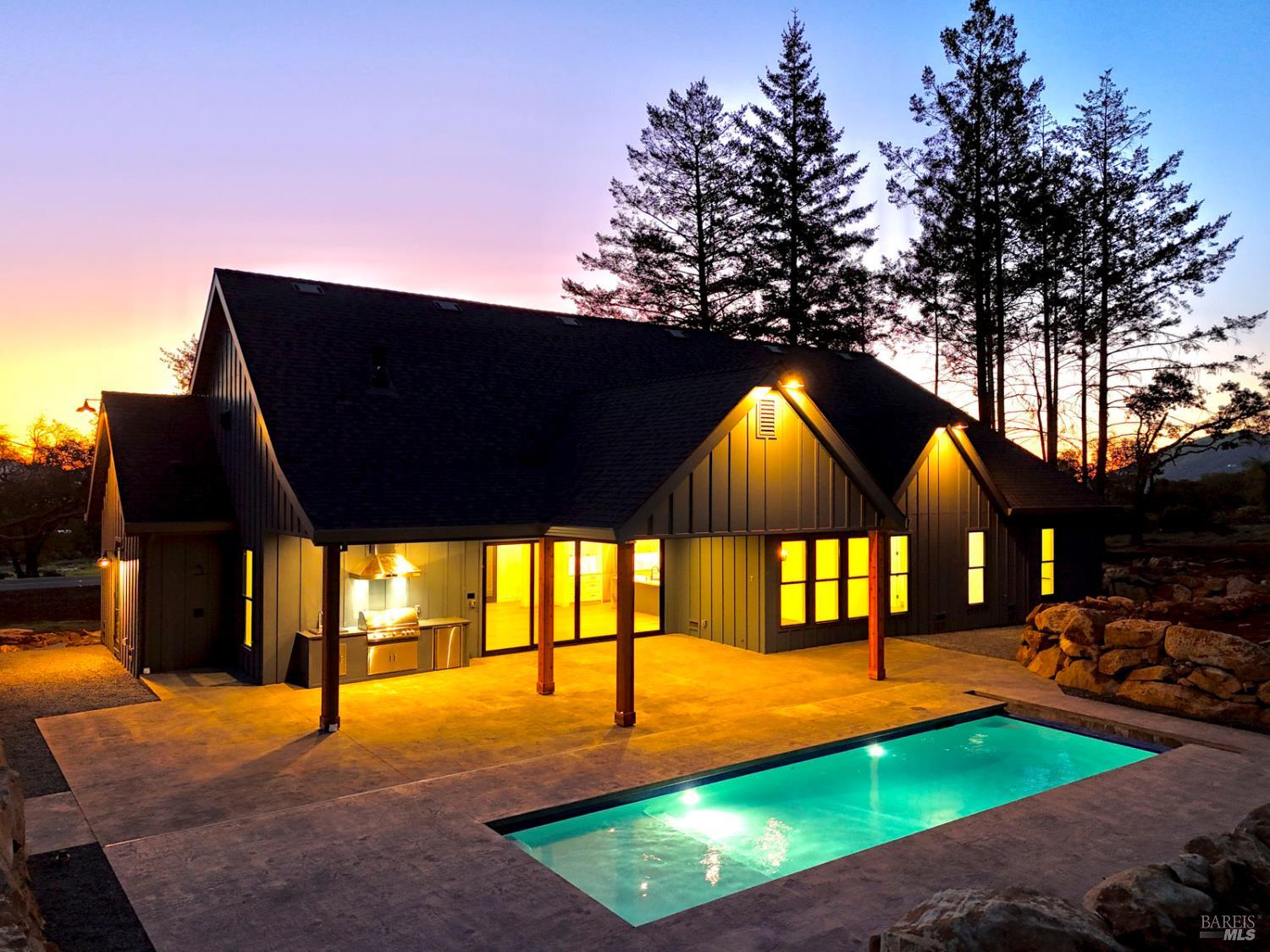 Detail Gallery Image 2 of 79 For 2716 Rollo Rd, Santa Rosa,  CA 95404 - 4 Beds | 3/1 Baths