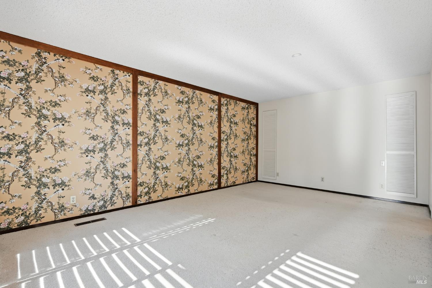 Detail Gallery Image 19 of 48 For 1124 Sunnyslope Dr, Santa Rosa,  CA 95404 - 4 Beds | 2 Baths