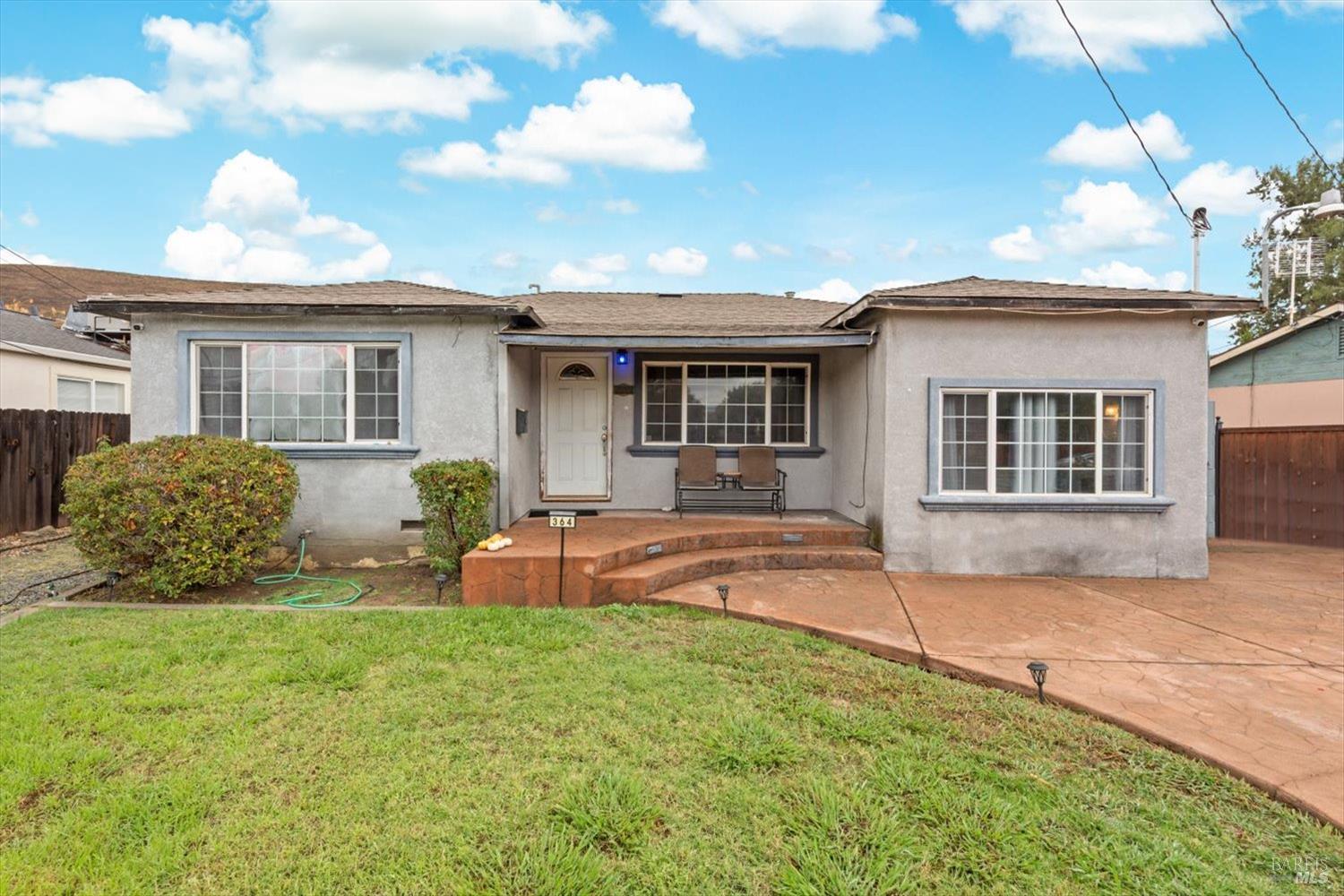 Detail Gallery Image 4 of 22 For 364 Brown St, Vacaville,  CA 95688 - 4 Beds | 2 Baths