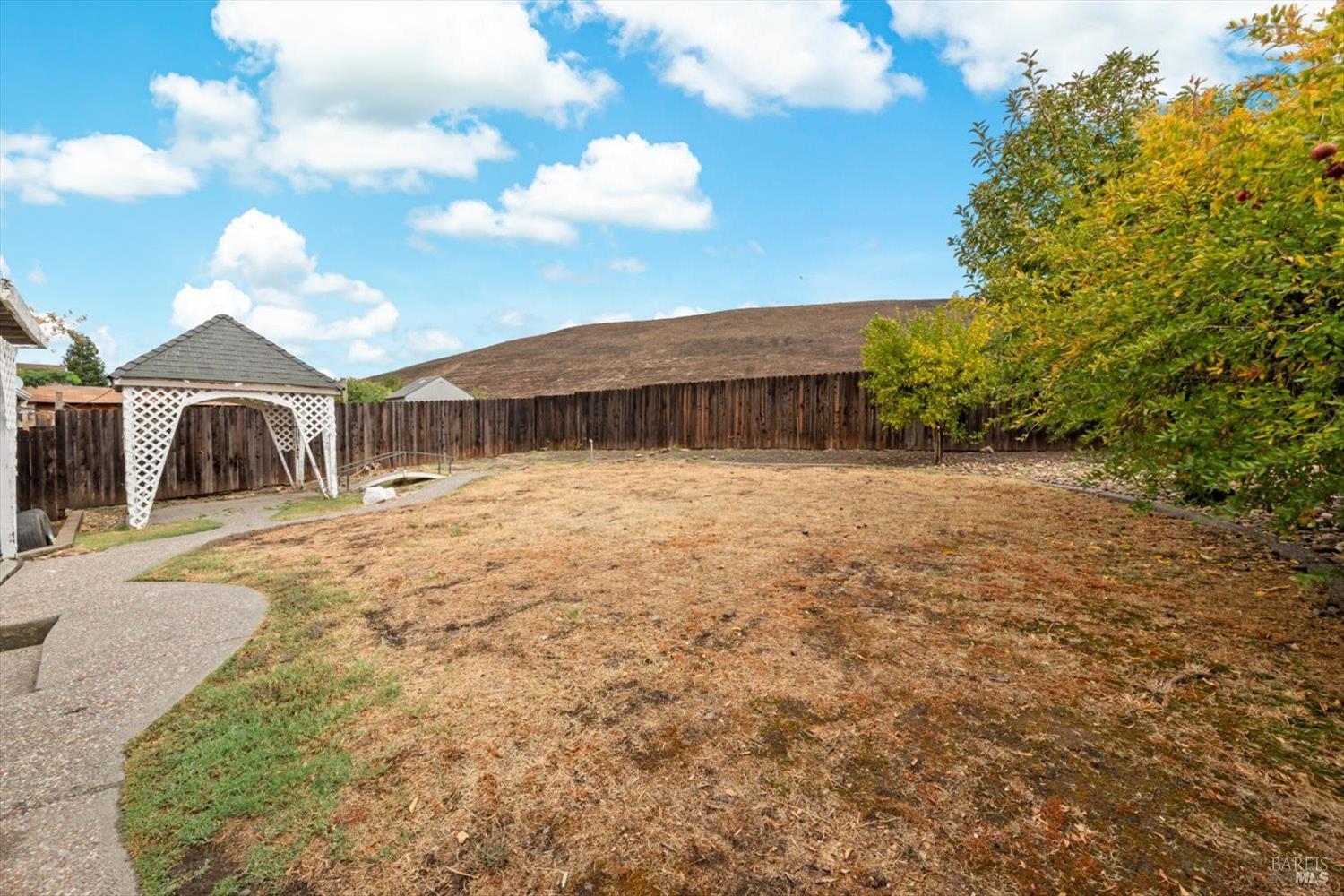 Detail Gallery Image 17 of 22 For 364 Brown St, Vacaville,  CA 95688 - 4 Beds | 2 Baths