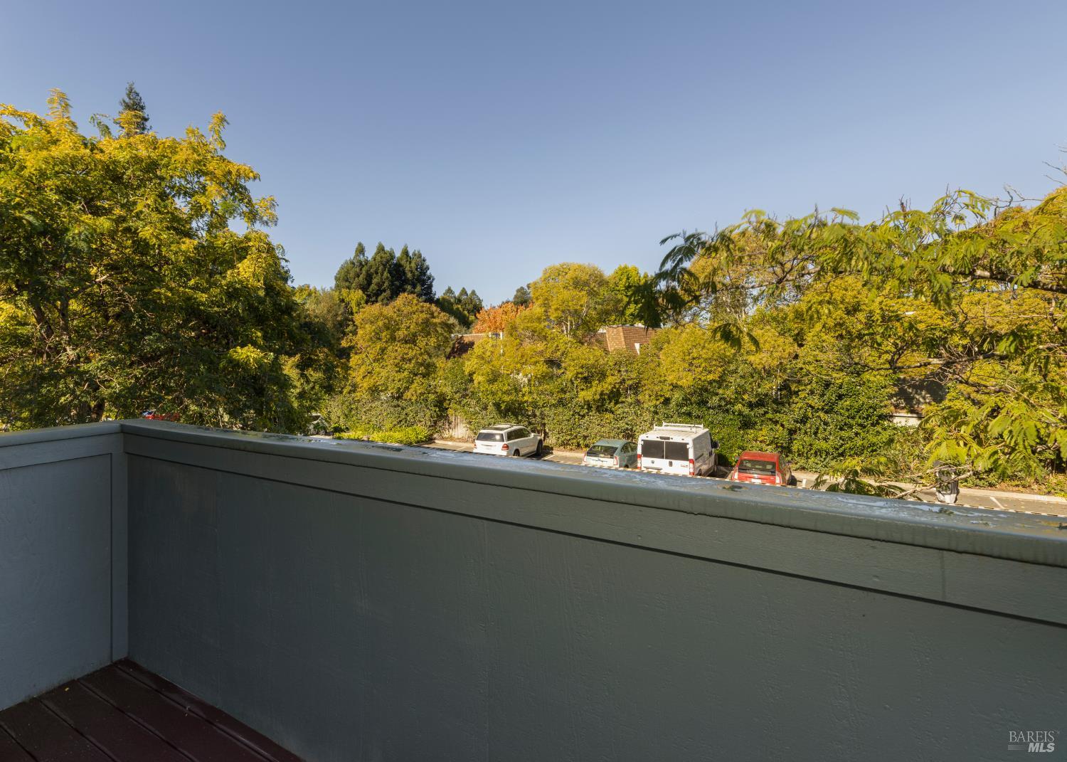 Detail Gallery Image 23 of 46 For 219 College View Dr, Rohnert Park,  CA 94928 - 3 Beds | 1/1 Baths