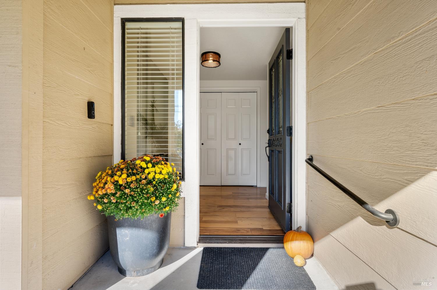 Detail Gallery Image 7 of 64 For 1049 Charlson Way, Napa,  CA 94558 - 3 Beds | 2 Baths