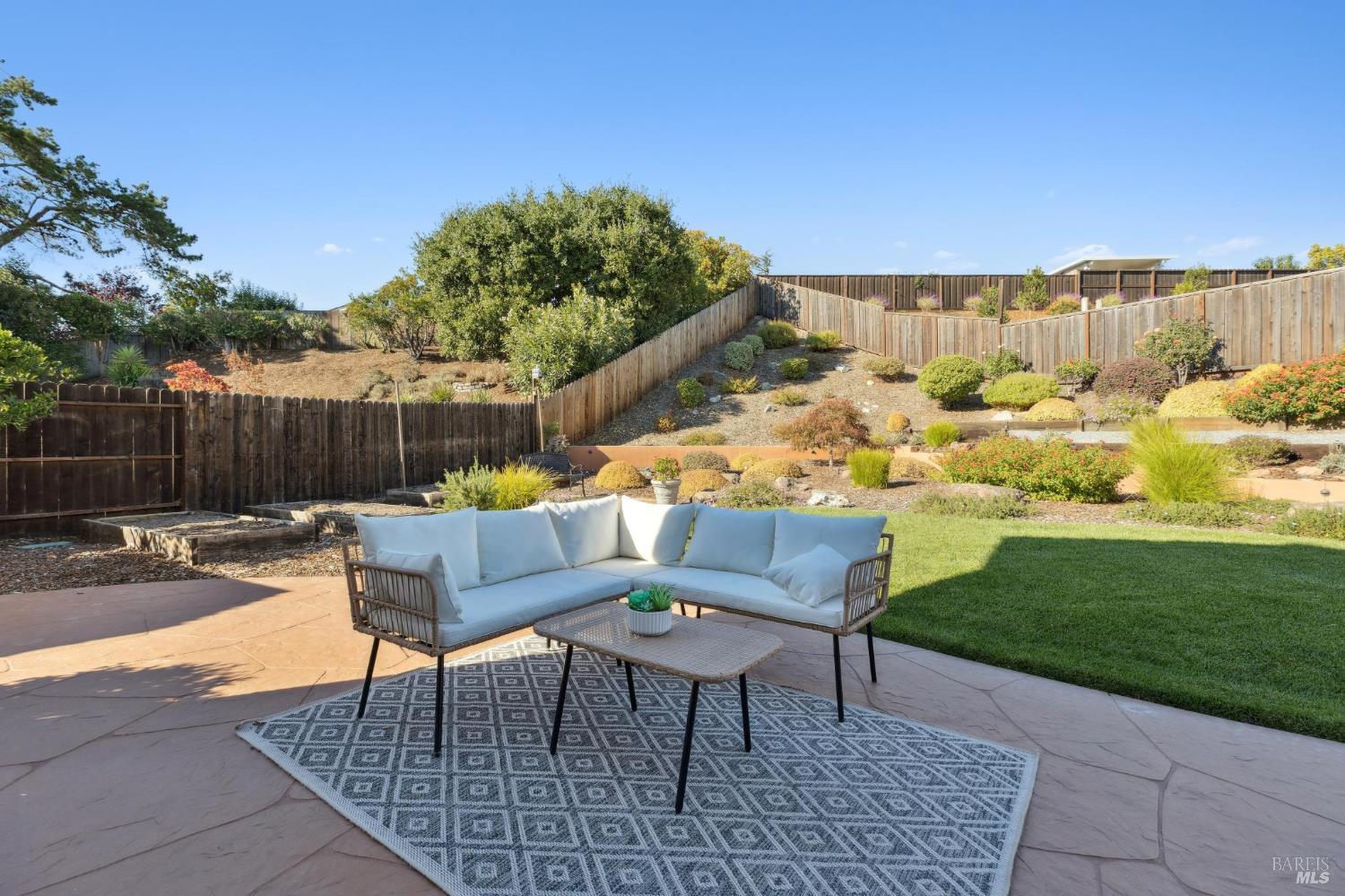 Detail Gallery Image 32 of 45 For 2108 Feliz Dr, Novato,  CA 94945 - 4 Beds | 3 Baths