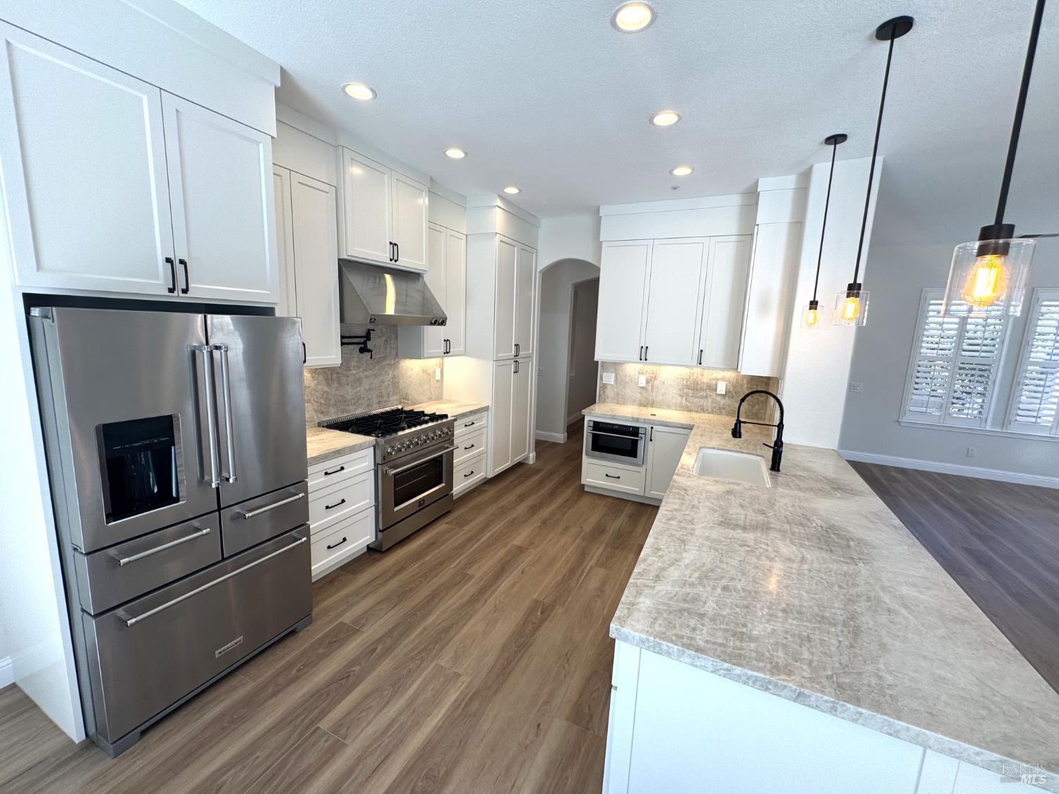 Detail Gallery Image 8 of 53 For 107 St Michael Ct, Cloverdale,  CA 95425 - 3 Beds | 2 Baths