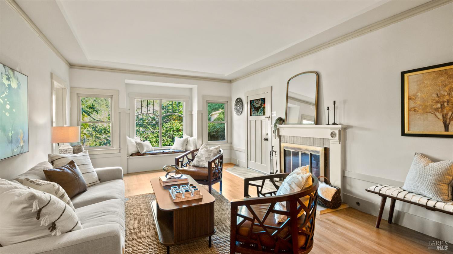 Detail Gallery Image 8 of 77 For 150 Bungalow Ave, San Rafael,  CA 94901 - 4 Beds | 2 Baths