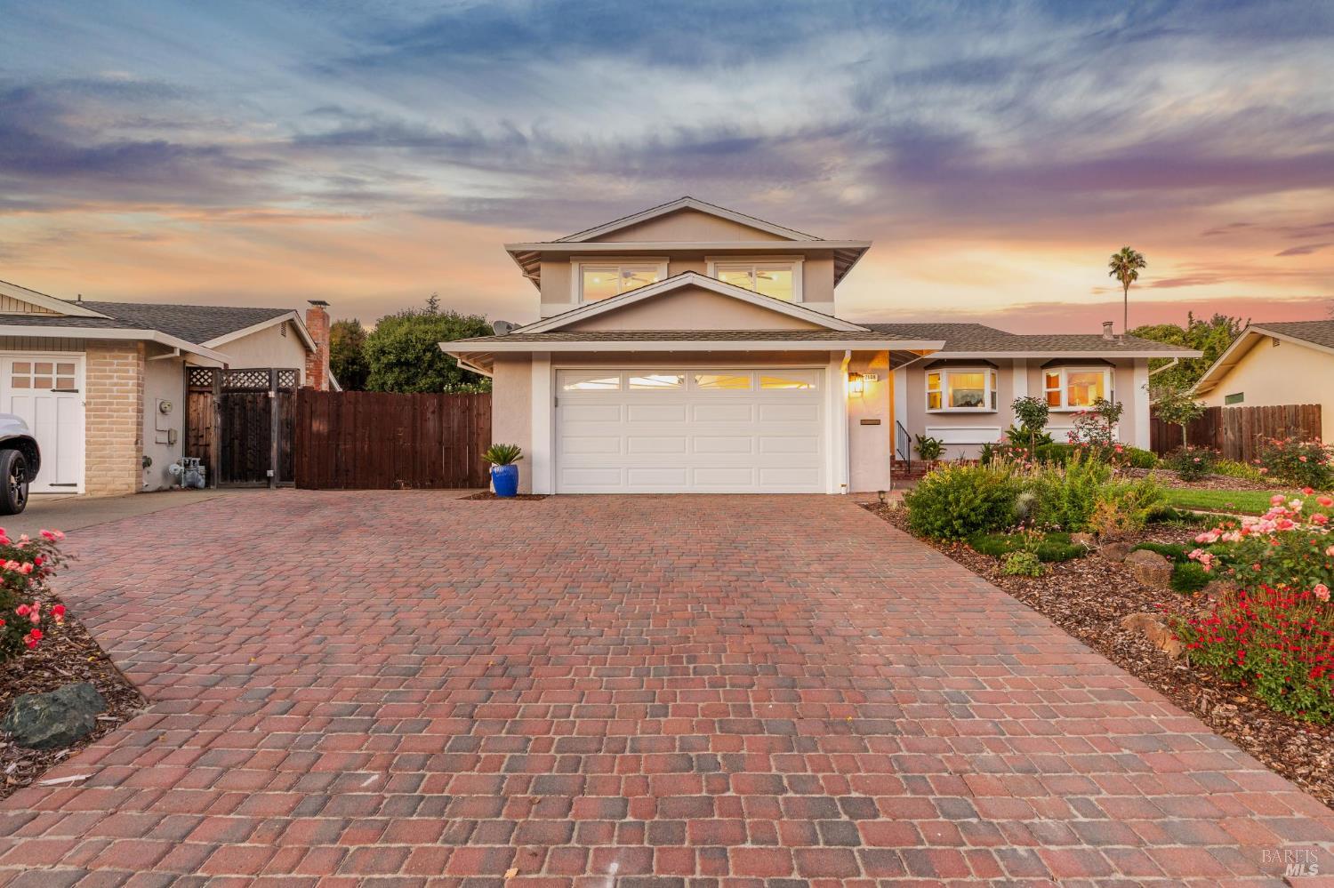 Detail Gallery Image 2 of 45 For 2108 Feliz Dr, Novato,  CA 94945 - 4 Beds | 3 Baths