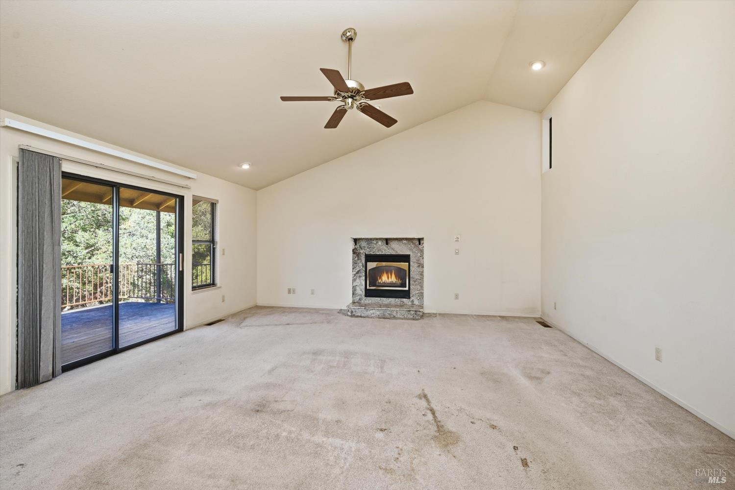 Detail Gallery Image 8 of 47 For 16261 Conestoga Rd, Hidden Valley Lake,  CA 95467 - 3 Beds | 2/1 Baths