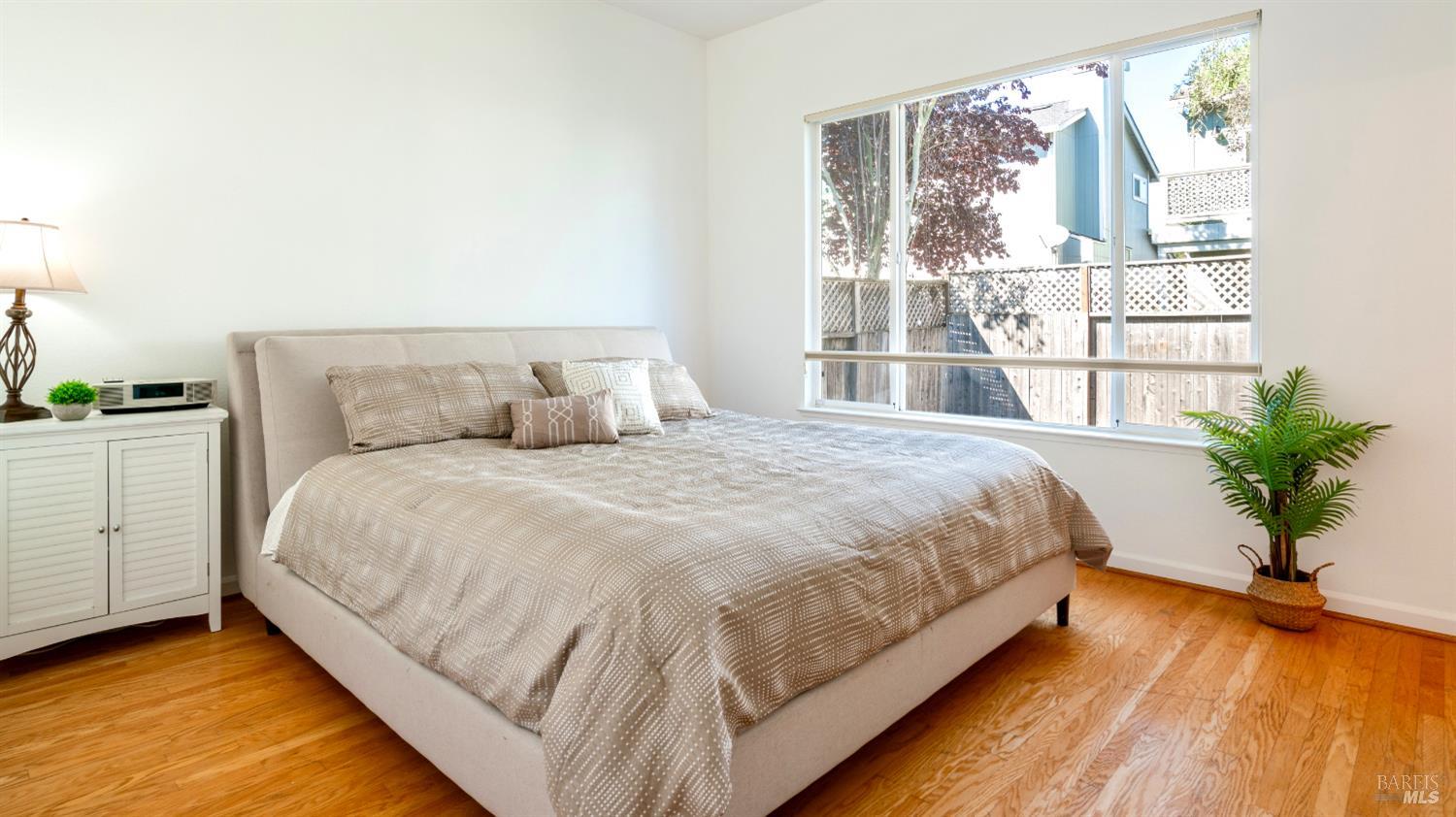 Detail Gallery Image 16 of 30 For 1214 Marque Dr, Rohnert Park,  CA 94928 - 3 Beds | 2 Baths