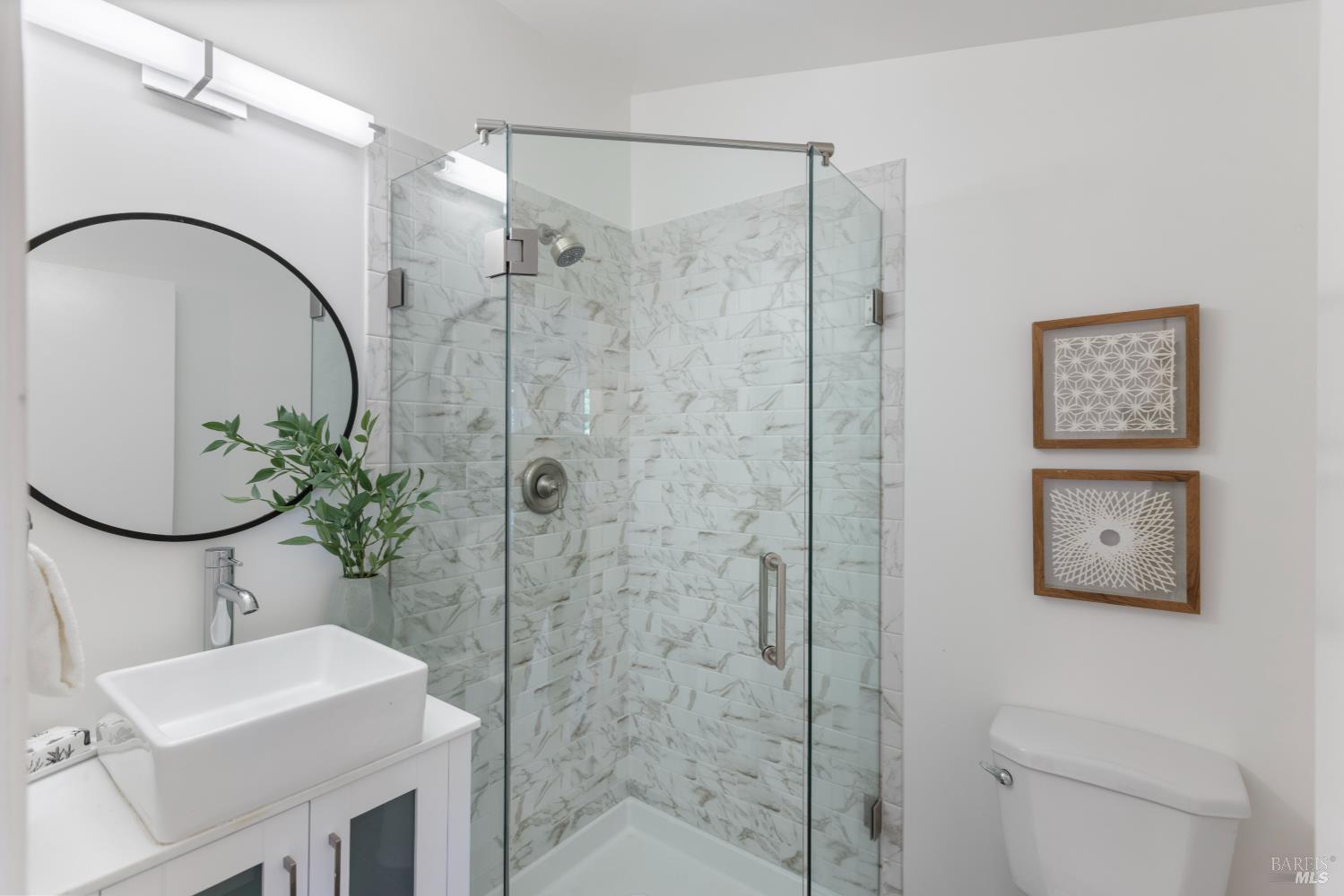 Detail Gallery Image 33 of 67 For 5 Hillside Ave, Kentfield,  CA 94904 - 5 Beds | 3 Baths