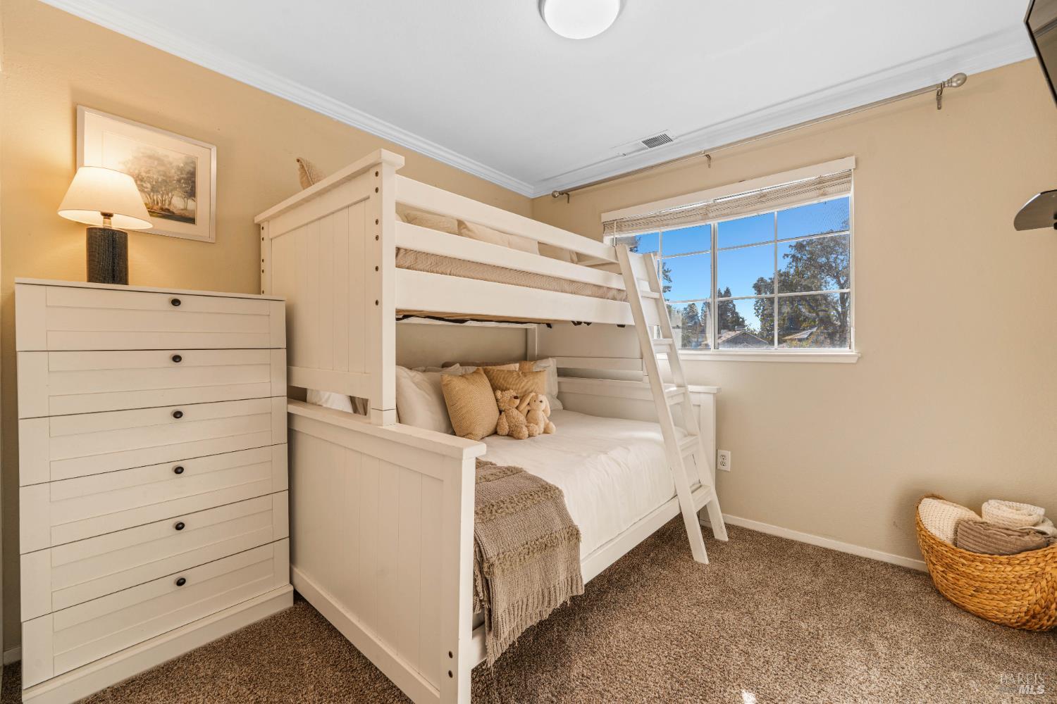 Detail Gallery Image 24 of 45 For 129 Wooded Glen Ct, Windsor,  CA 95492 - 4 Beds | 3 Baths