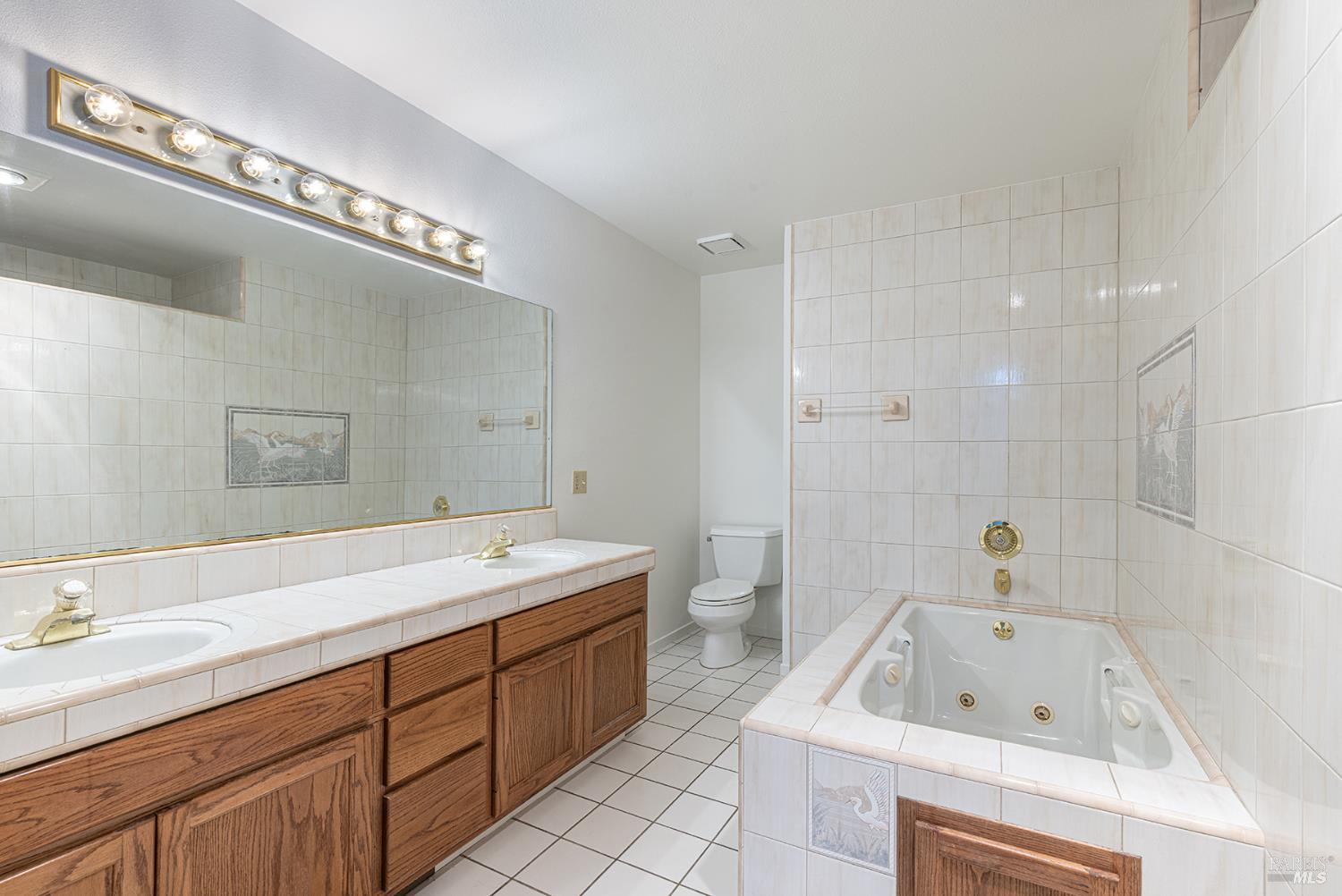 Detail Gallery Image 14 of 37 For 6565 Bennett Valley Rd, Santa Rosa,  CA 95404 - 3 Beds | 2 Baths