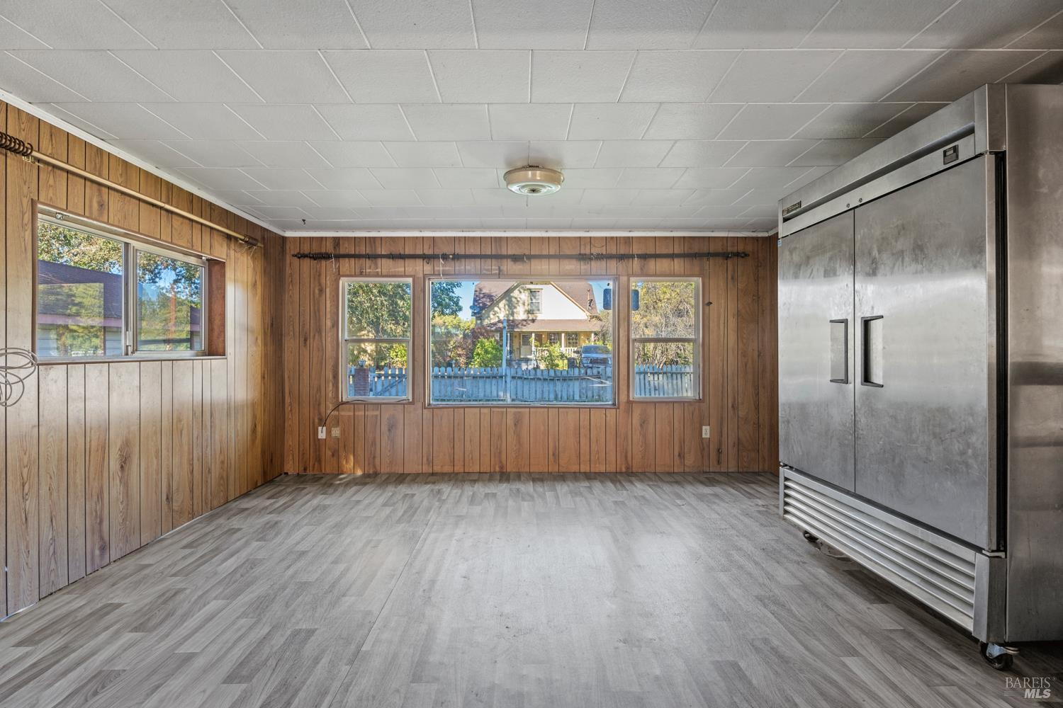 Detail Gallery Image 2 of 12 For 23925 Eberle St, Covelo,  CA 95428 - 5 Beds | 2 Baths