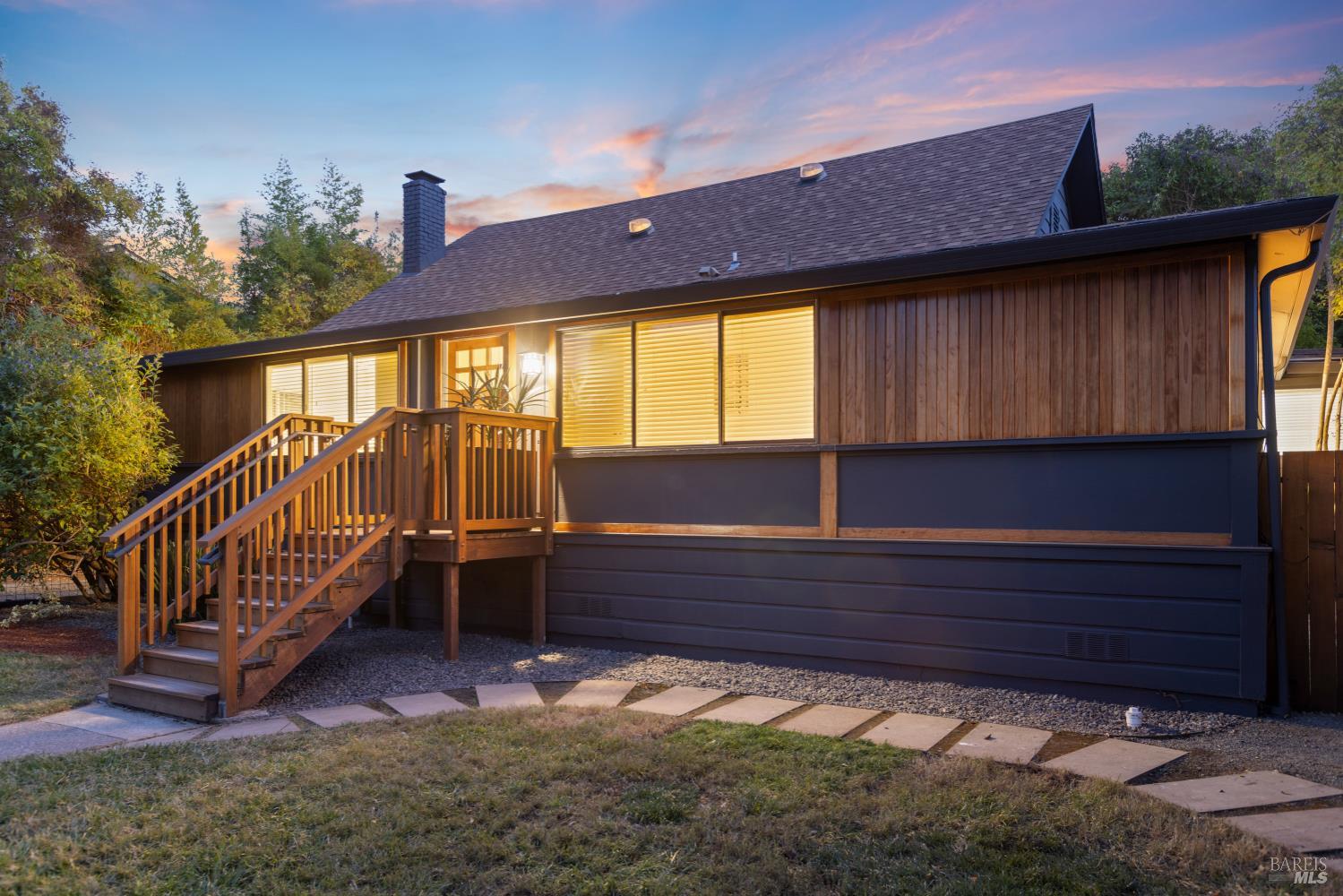 Detail Gallery Image 61 of 67 For 5 Hillside Ave, Kentfield,  CA 94904 - 5 Beds | 3 Baths