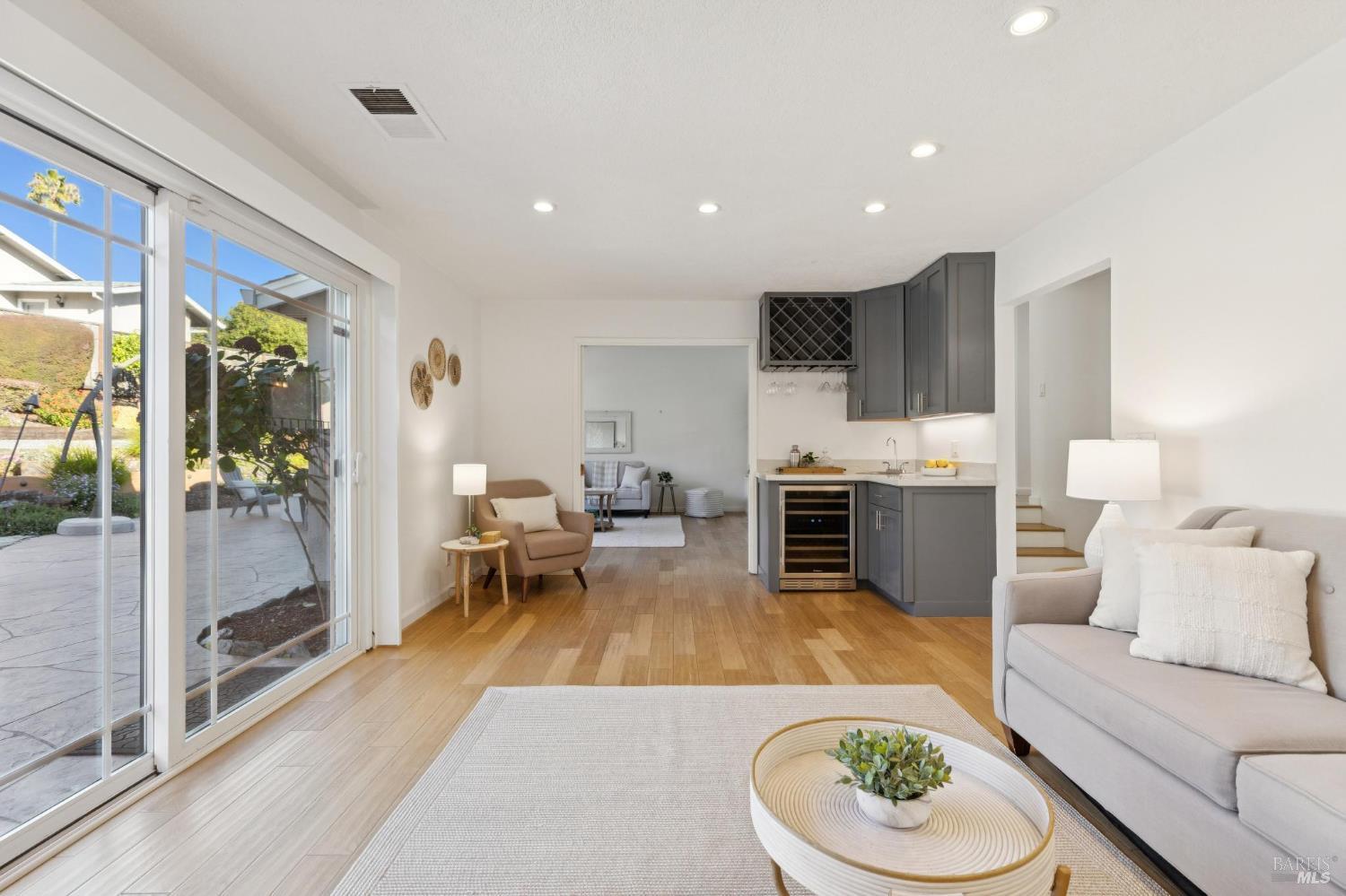 Detail Gallery Image 12 of 45 For 2108 Feliz Dr, Novato,  CA 94945 - 4 Beds | 3 Baths