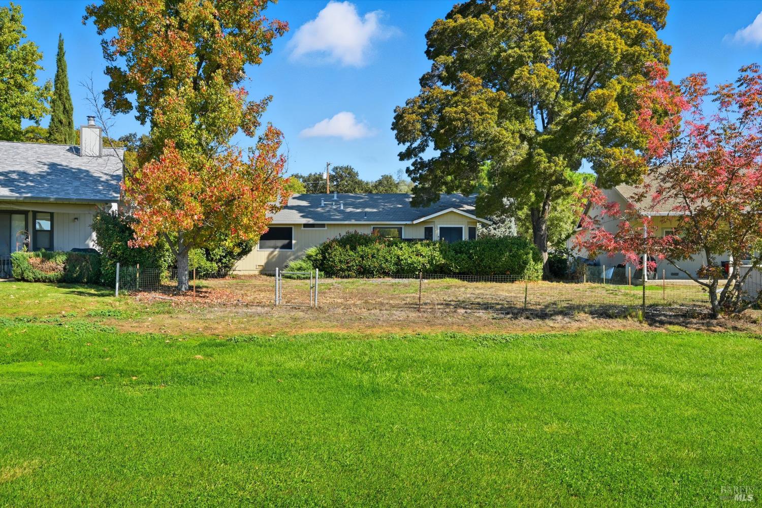 Detail Gallery Image 24 of 26 For 19575 Old Creek Rd, Hidden Valley Lake,  CA 95467 - 3 Beds | 2 Baths