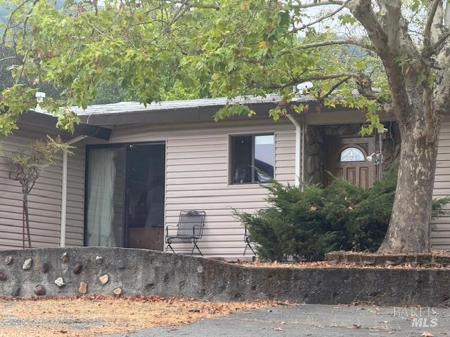 Detail Gallery Image 4 of 11 For 1228 Los Robles Dr, Sonoma,  CA 95476 - 3 Beds | 2 Baths