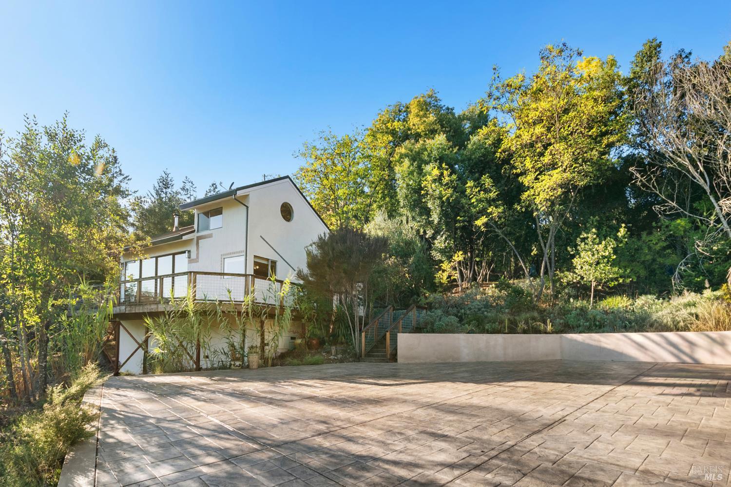 Detail Gallery Image 4 of 64 For 12303 Margie Ln, Glen Ellen,  CA 95442 - 1 Beds | 1/1 Baths