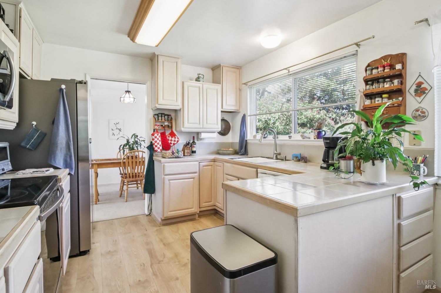 Detail Gallery Image 31 of 64 For 3217 Ensenada Dr, San Ramon,  CA 94583 - 4 Beds | 2/1 Baths