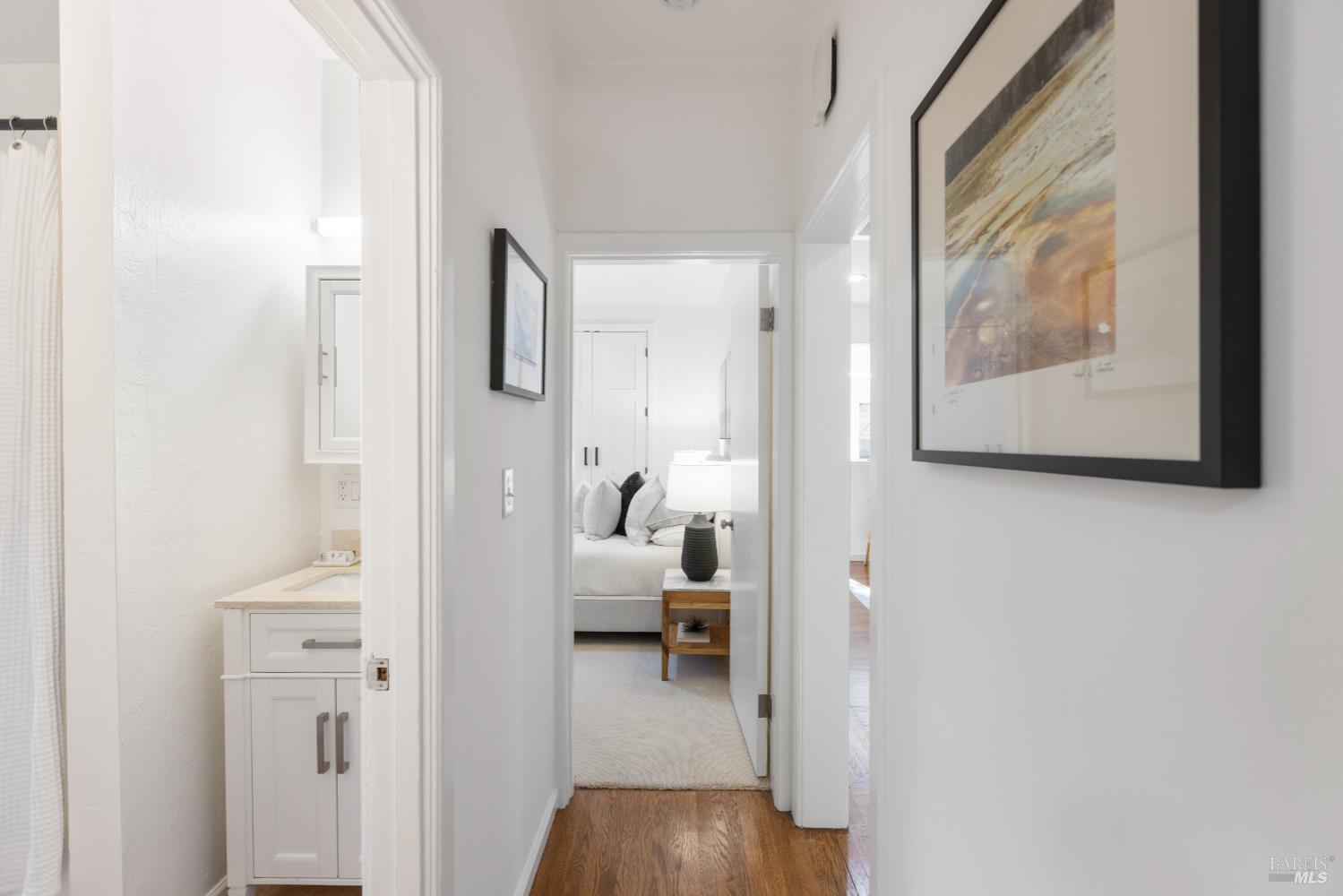 Detail Gallery Image 21 of 67 For 5 Hillside Ave, Kentfield,  CA 94904 - 5 Beds | 3 Baths