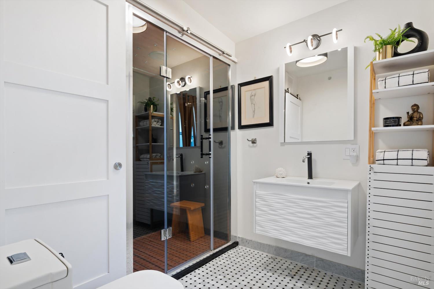 Detail Gallery Image 11 of 41 For 620 Brown St, Healdsburg,  CA 95448 - 4 Beds | 4/1 Baths