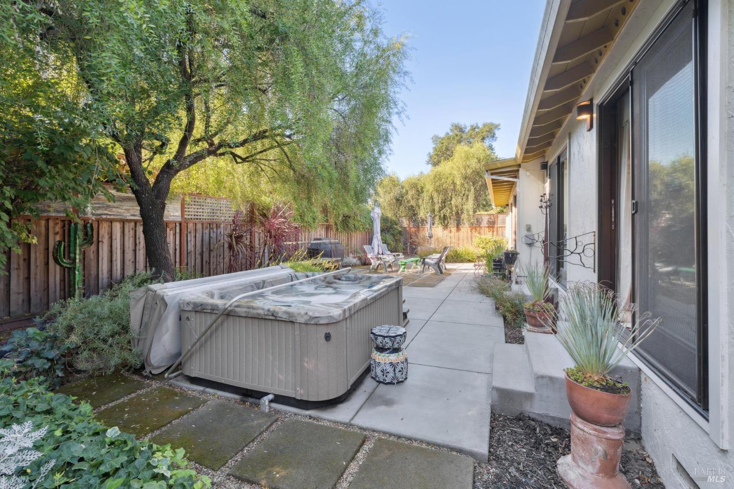 Detail Gallery Image 21 of 46 For 32 El Nido Ct, Sonoma,  CA 95476 - 3 Beds | 2 Baths