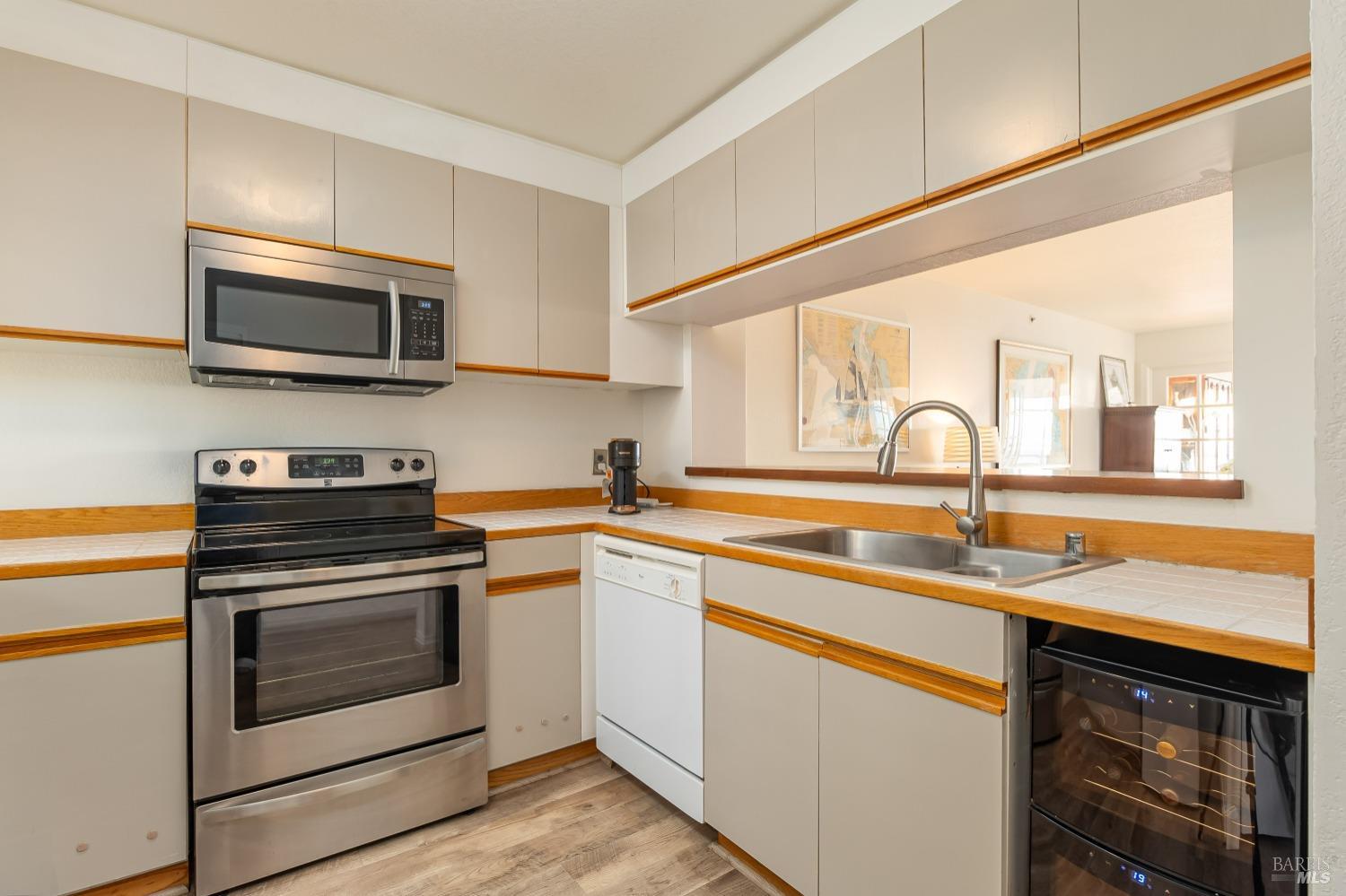 Detail Gallery Image 9 of 28 For 1201 Brickyard Way #205,  Richmond,  CA 94801 - 1 Beds | 1 Baths