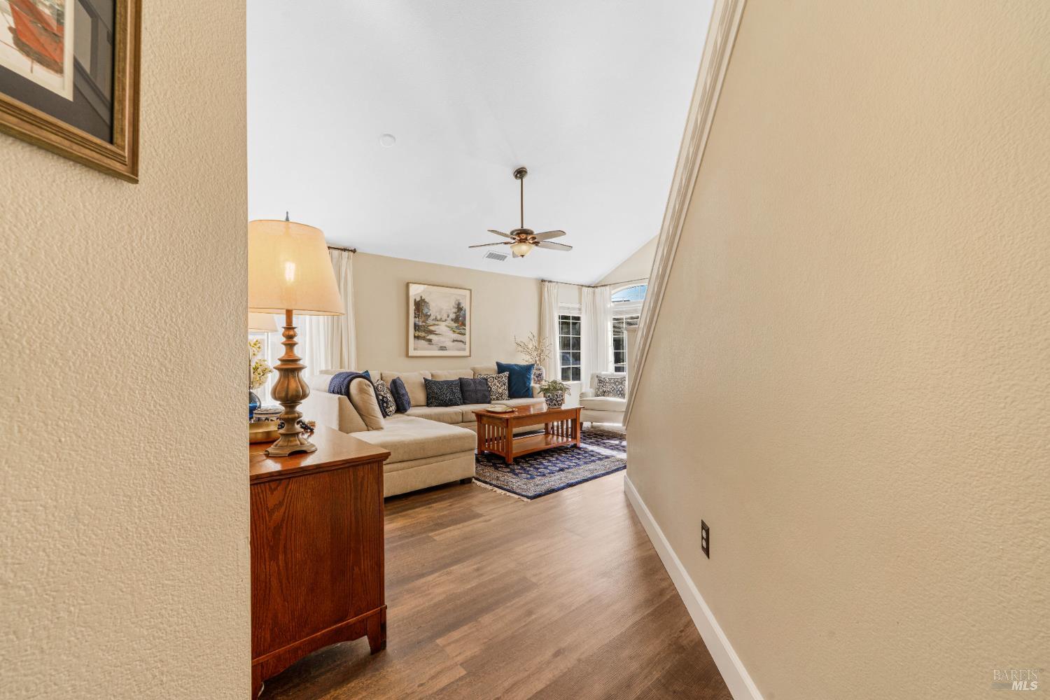 Detail Gallery Image 12 of 45 For 129 Wooded Glen Ct, Windsor,  CA 95492 - 4 Beds | 3 Baths