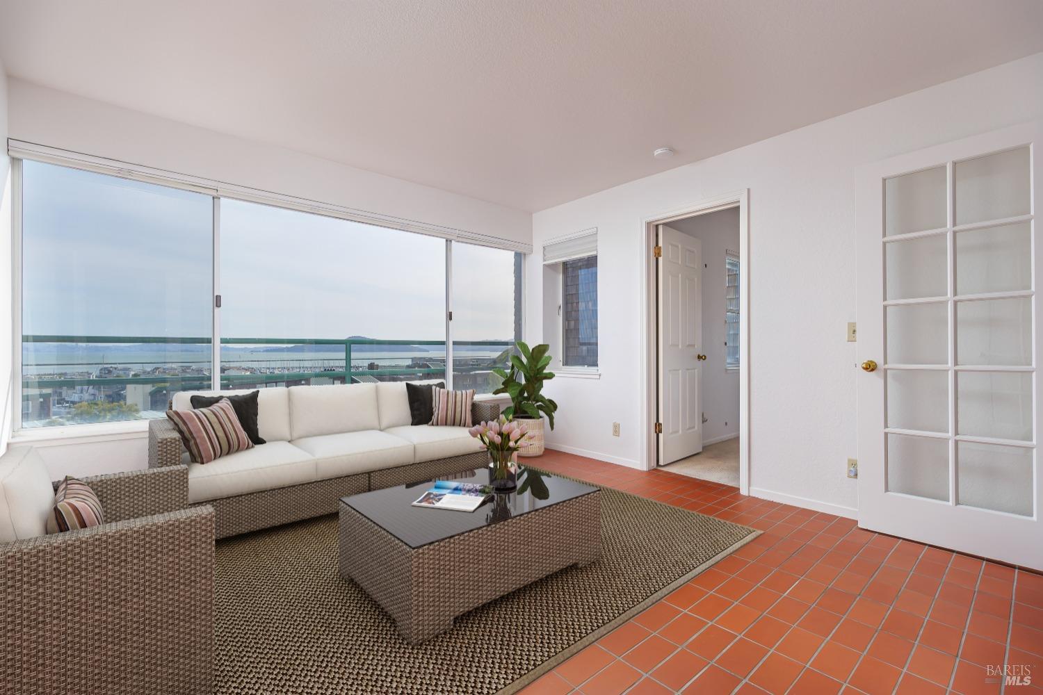 Detail Gallery Image 2 of 28 For 1201 Brickyard Way #205,  Richmond,  CA 94801 - 1 Beds | 1 Baths