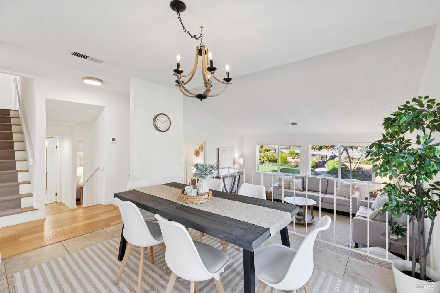 Detail Gallery Image 8 of 45 For 2108 Feliz Dr, Novato,  CA 94945 - 4 Beds | 3 Baths