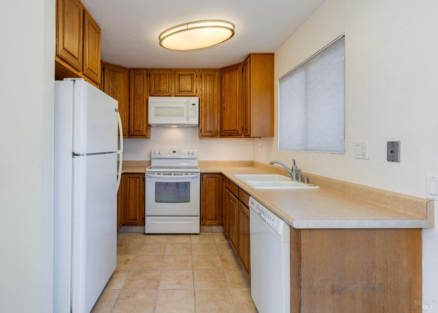 Detail Gallery Image 13 of 46 For 219 College View Dr, Rohnert Park,  CA 94928 - 3 Beds | 1/1 Baths