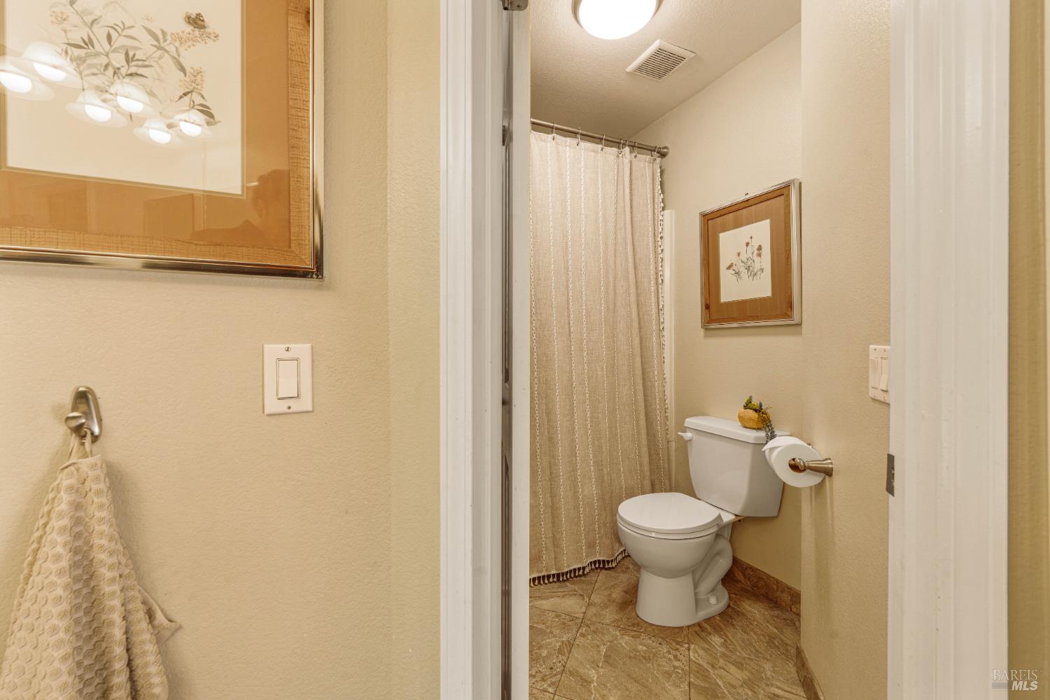 Detail Gallery Image 32 of 45 For 129 Wooded Glen Ct, Windsor,  CA 95492 - 4 Beds | 3 Baths