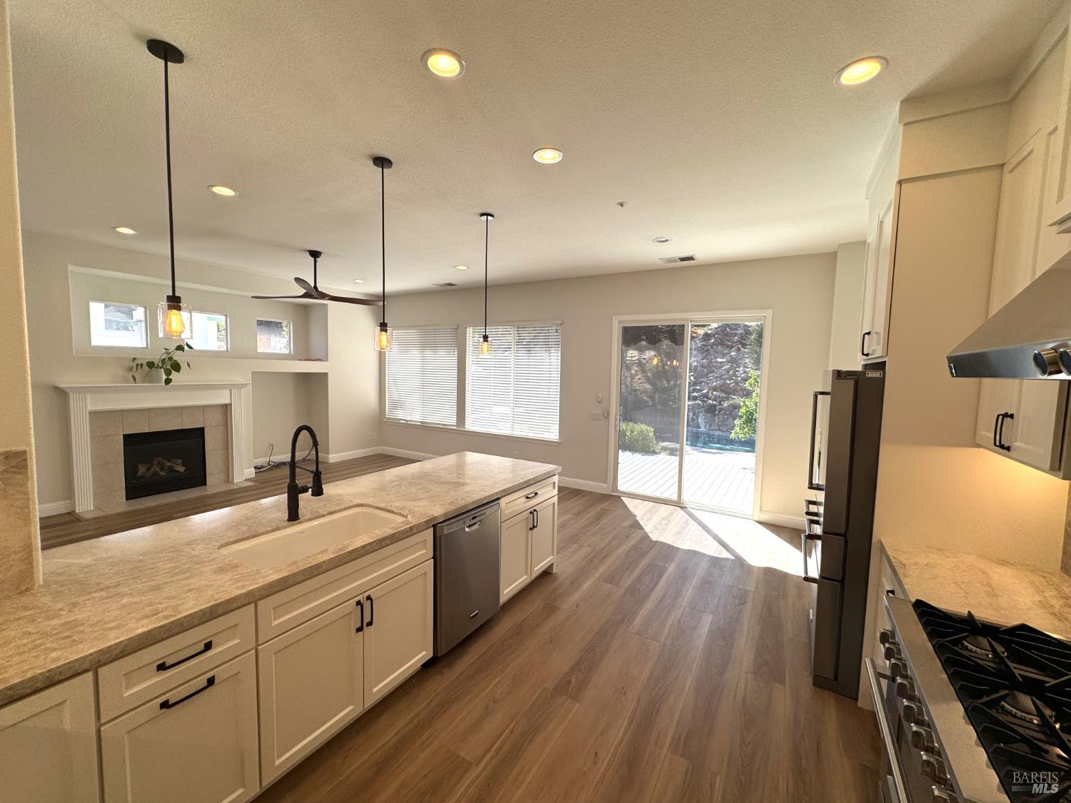 Detail Gallery Image 13 of 53 For 107 St Michael Ct, Cloverdale,  CA 95425 - 3 Beds | 2 Baths