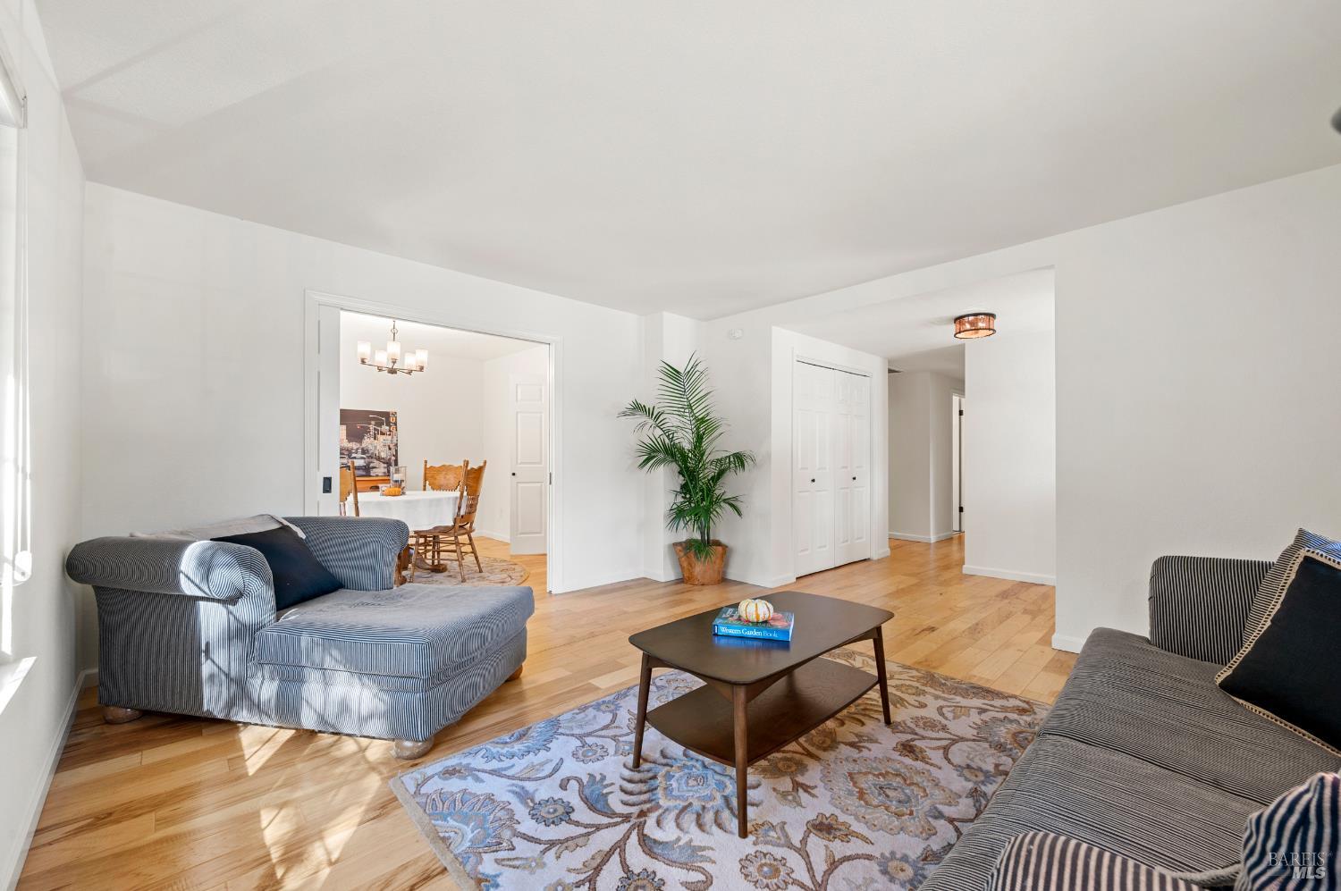 Detail Gallery Image 15 of 64 For 1049 Charlson Way, Napa,  CA 94558 - 3 Beds | 2 Baths