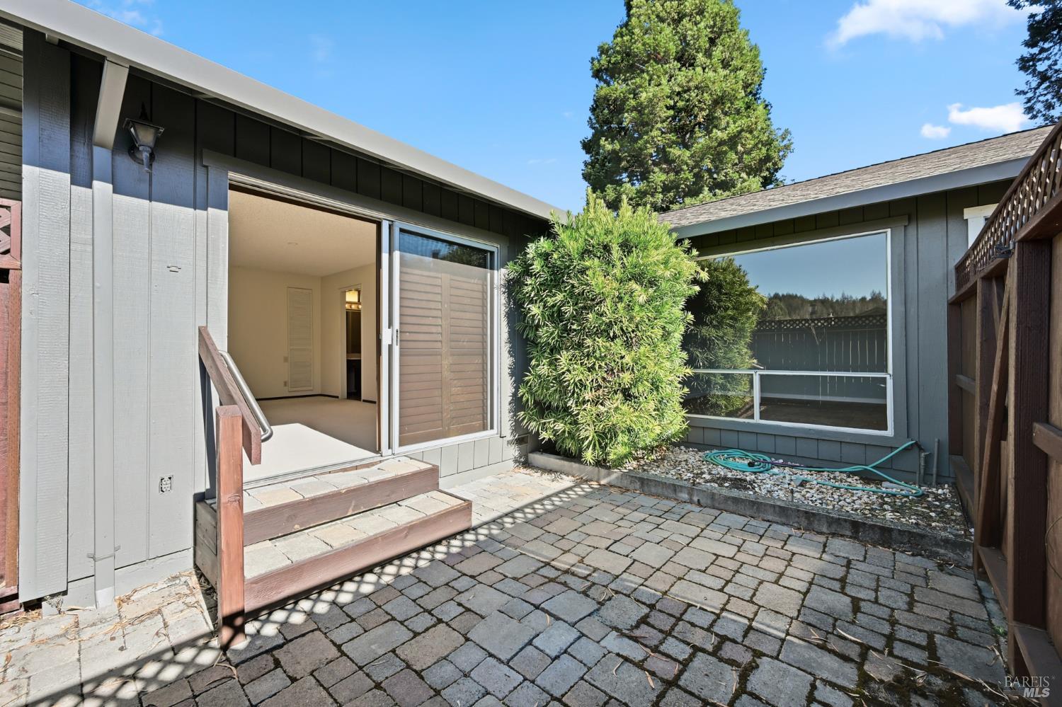 Detail Gallery Image 22 of 48 For 1124 Sunnyslope Dr, Santa Rosa,  CA 95404 - 4 Beds | 2 Baths