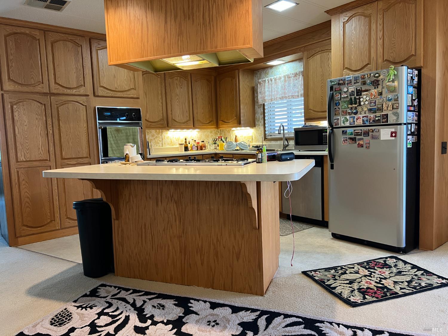 Detail Gallery Image 12 of 31 For 121 Panorama Dr, Novato,  CA 94949 - 2 Beds | 2 Baths