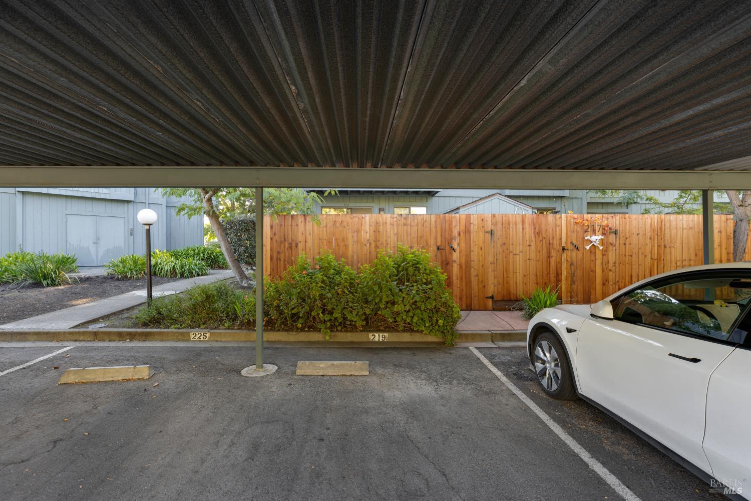 Detail Gallery Image 33 of 46 For 219 College View Dr, Rohnert Park,  CA 94928 - 3 Beds | 1/1 Baths