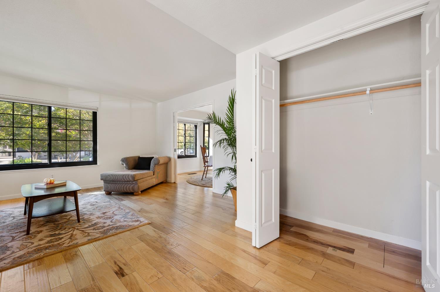 Detail Gallery Image 10 of 64 For 1049 Charlson Way, Napa,  CA 94558 - 3 Beds | 2 Baths